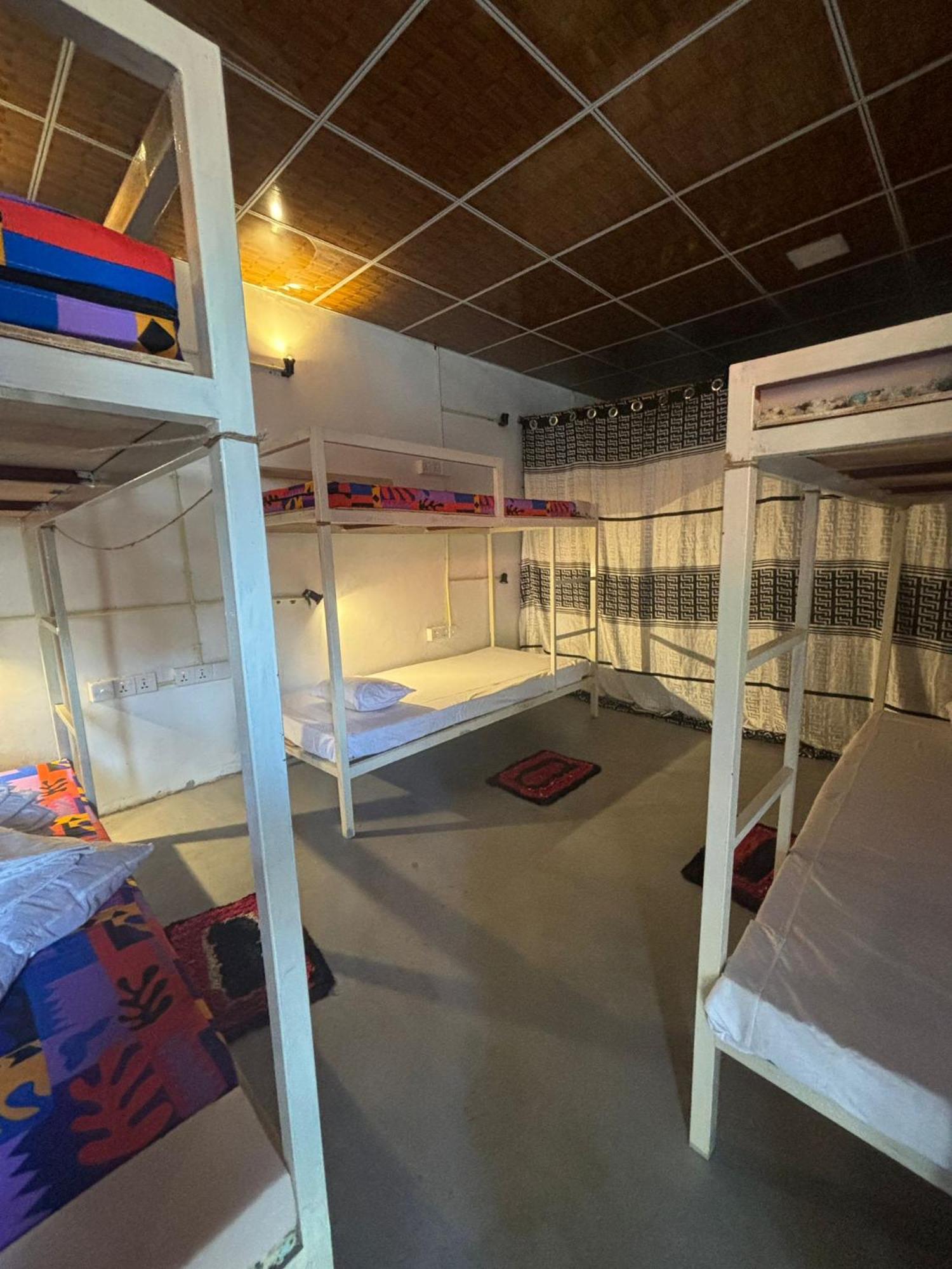 Surfing Lion Hostel آروغام المظهر الخارجي الصورة