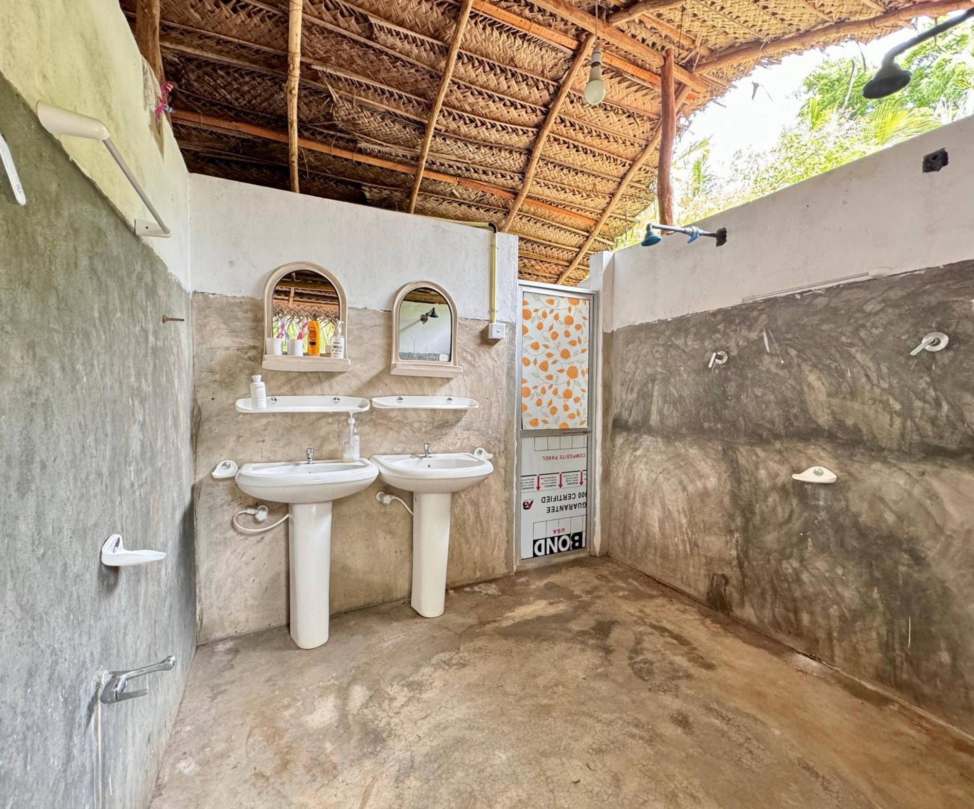 Surfing Lion Hostel آروغام المظهر الخارجي الصورة