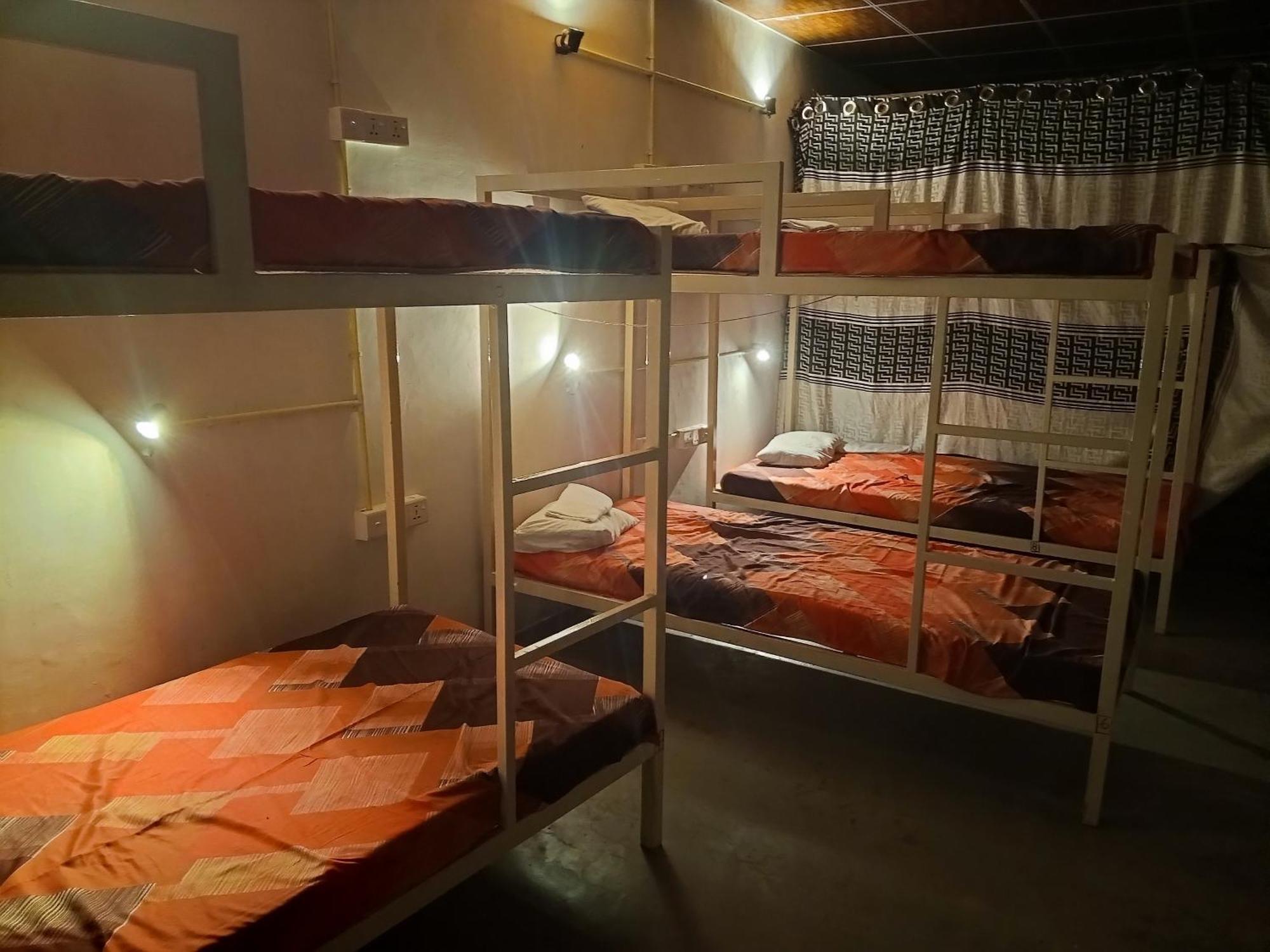 Surfing Lion Hostel آروغام المظهر الخارجي الصورة